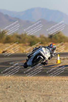 media/Dec-09-2023-SoCal Trackdays (Sat) [[76a8ac2686]]/Turn 15 Set 1 (230pm)/